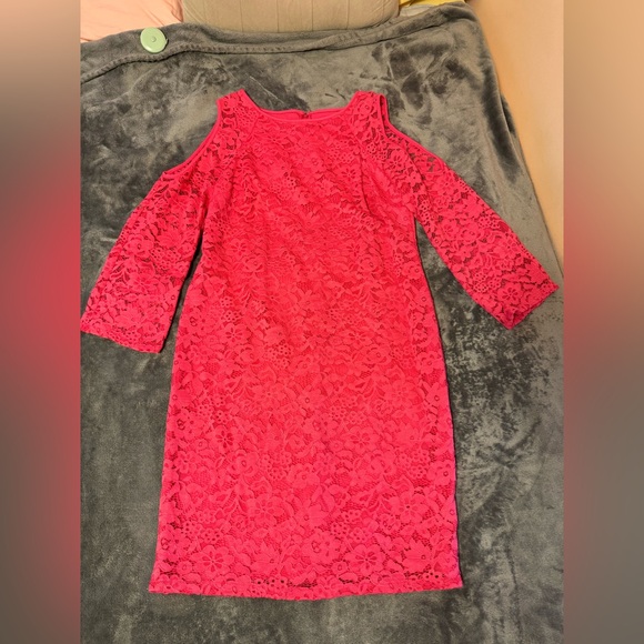 Nine West Size 6 Vibrant Pink Lace Open Shoulder Long Sleeve Dress PTP 18” - Picture 3 of 8